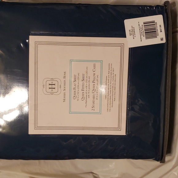 BRAND NEW STILL IN ZIPPERED CASE MICROFIBER - Picture 2 of 2